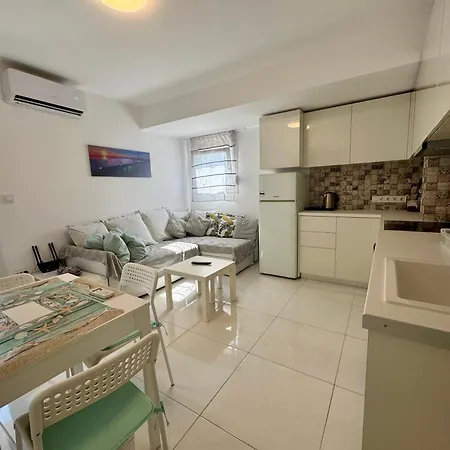 Infinity Stars Sea View *