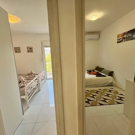 Infinity Stars Sea View Apartamento *