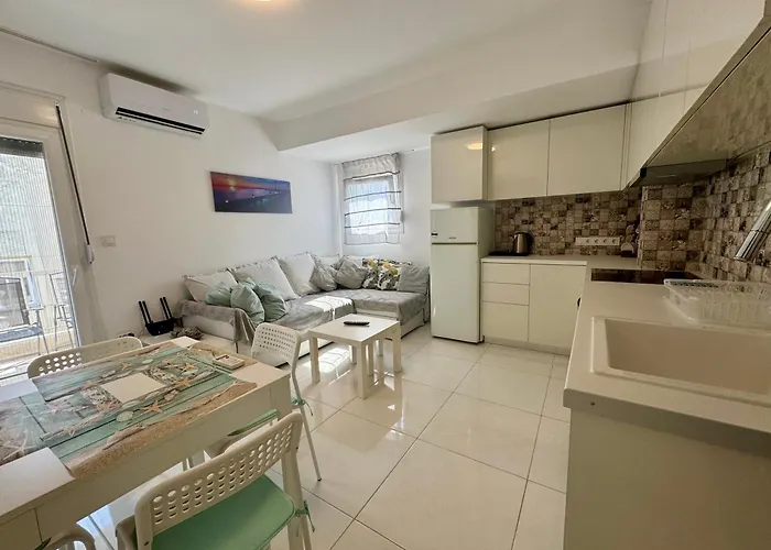 Infinity Stars Sea View *