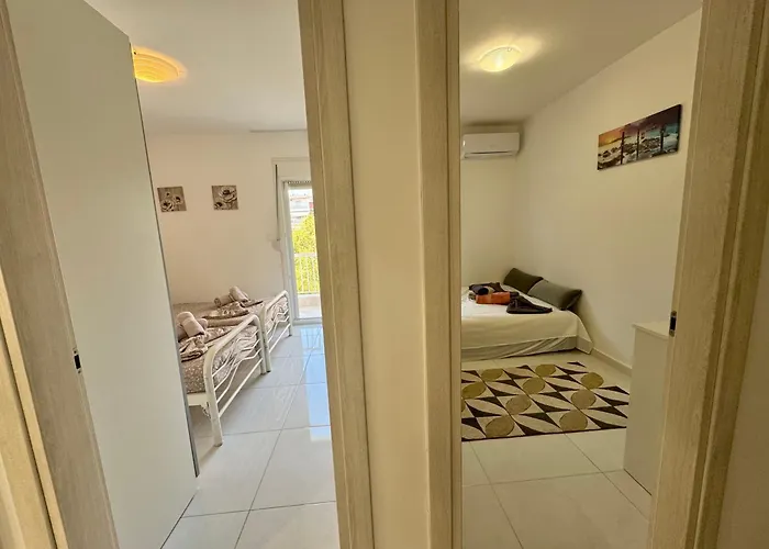 Infinity Stars Sea View Apartman *